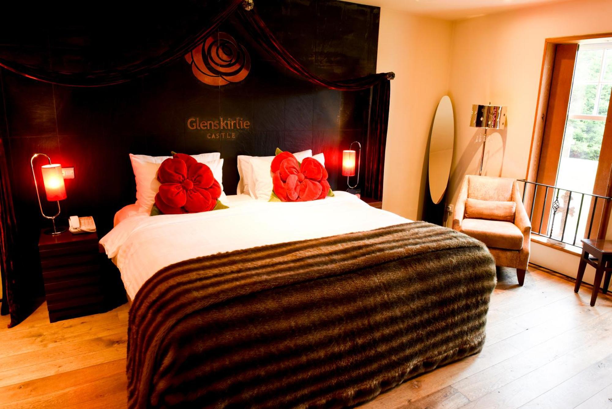 Glenskirlie Castle Hotel Banknock Екстер'єр фото