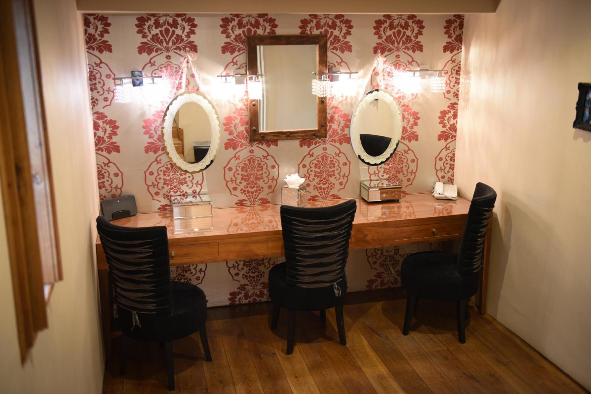 Glenskirlie Castle Hotel Banknock Екстер'єр фото