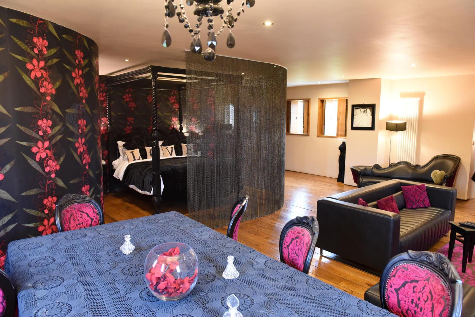Glenskirlie Castle Hotel Banknock Екстер'єр фото