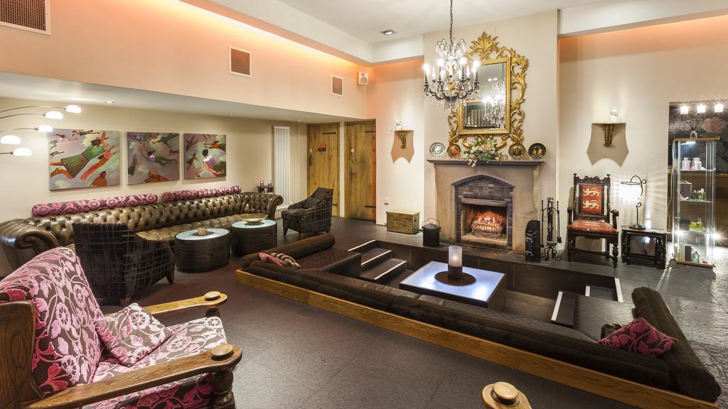 Glenskirlie Castle Hotel Banknock Екстер'єр фото