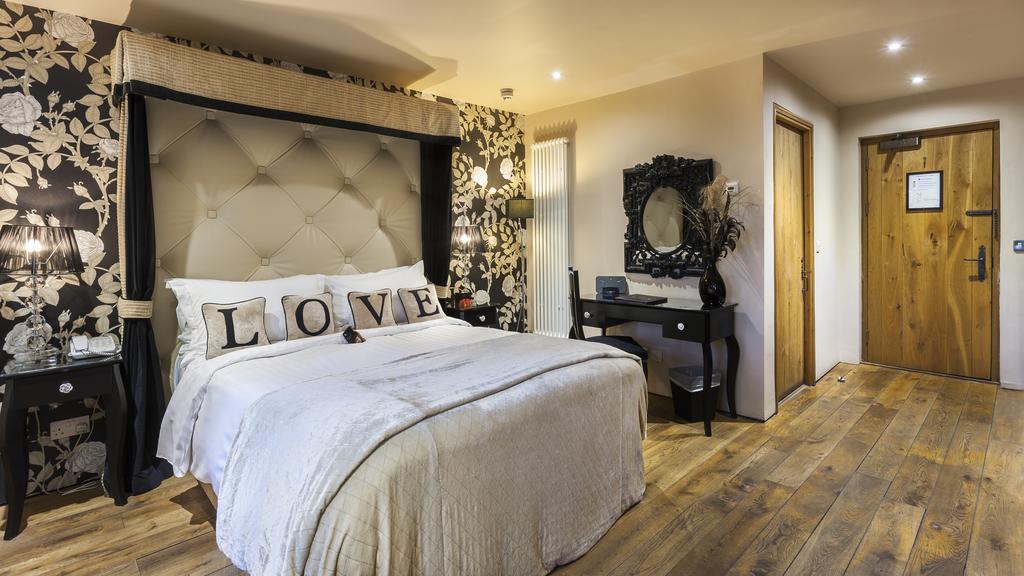Glenskirlie Castle Hotel Banknock Екстер'єр фото