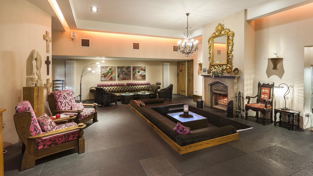 Glenskirlie Castle Hotel Banknock Екстер'єр фото